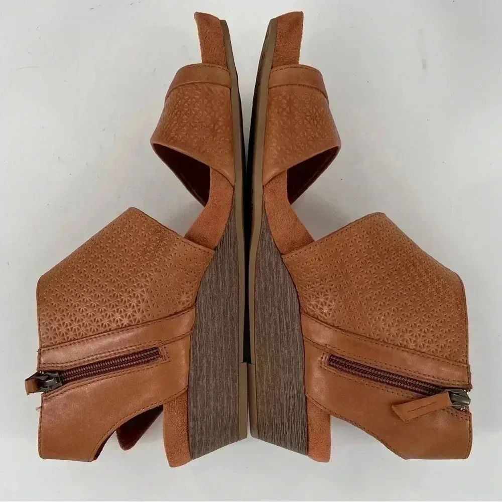 Rockport womens sandals size 9.5 brown leather sticky strap wedges